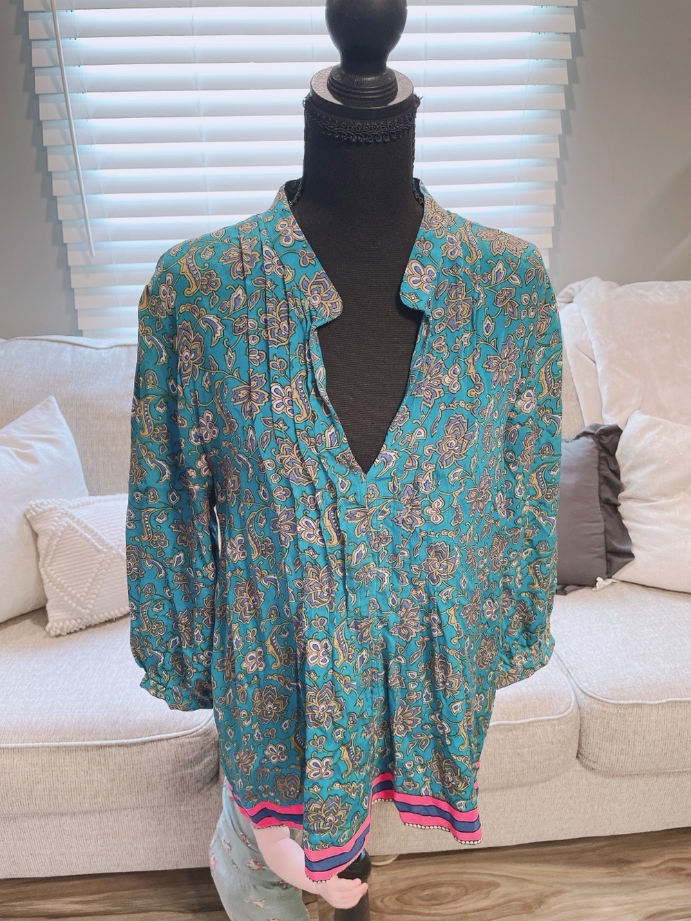 Tolani 100% Silk Blue Floral Blouse Size M